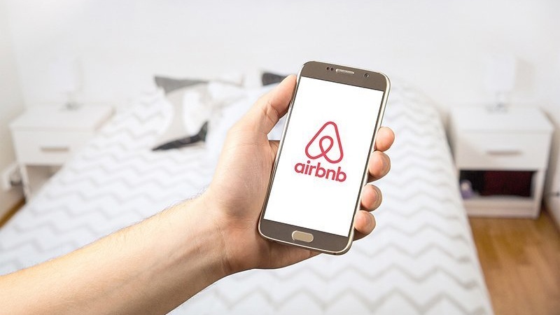 A killer crisis How Airbnb benefited from it